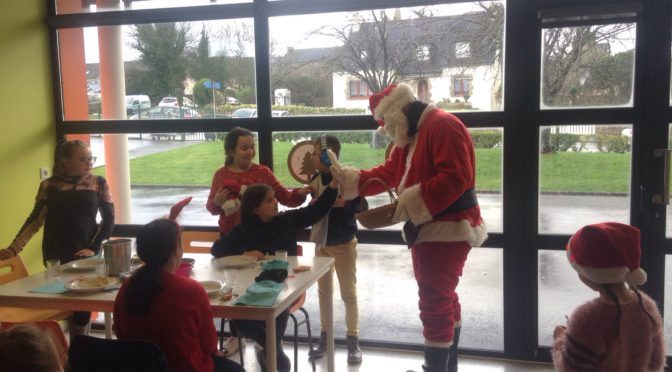 LE REPAS DE NOËL AU RESTAURANT SCOLAIRE |CLEGUEREC